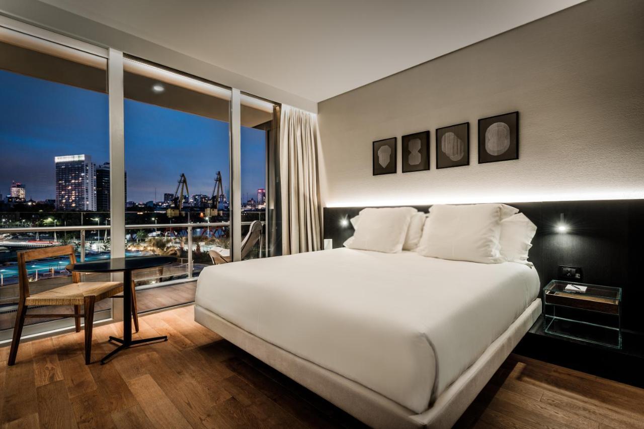 Sls Buenos Aires Puerto Madero Hotel Ngoại thất bức ảnh A bedroom at the London Edition