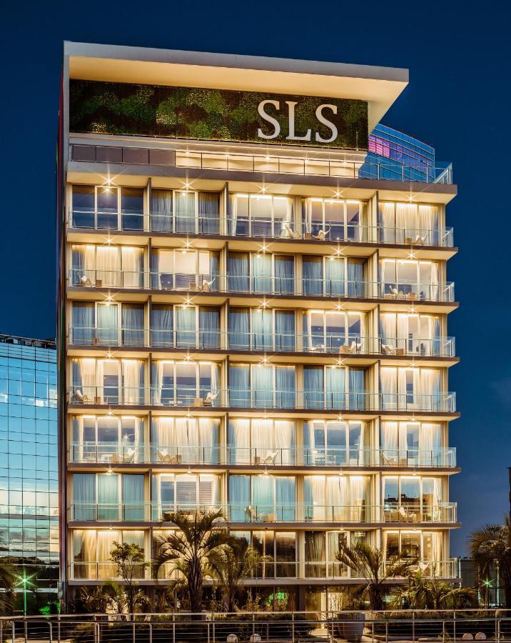 Sls Buenos Aires Puerto Madero Hotel Ngoại thất bức ảnh The hotel at night