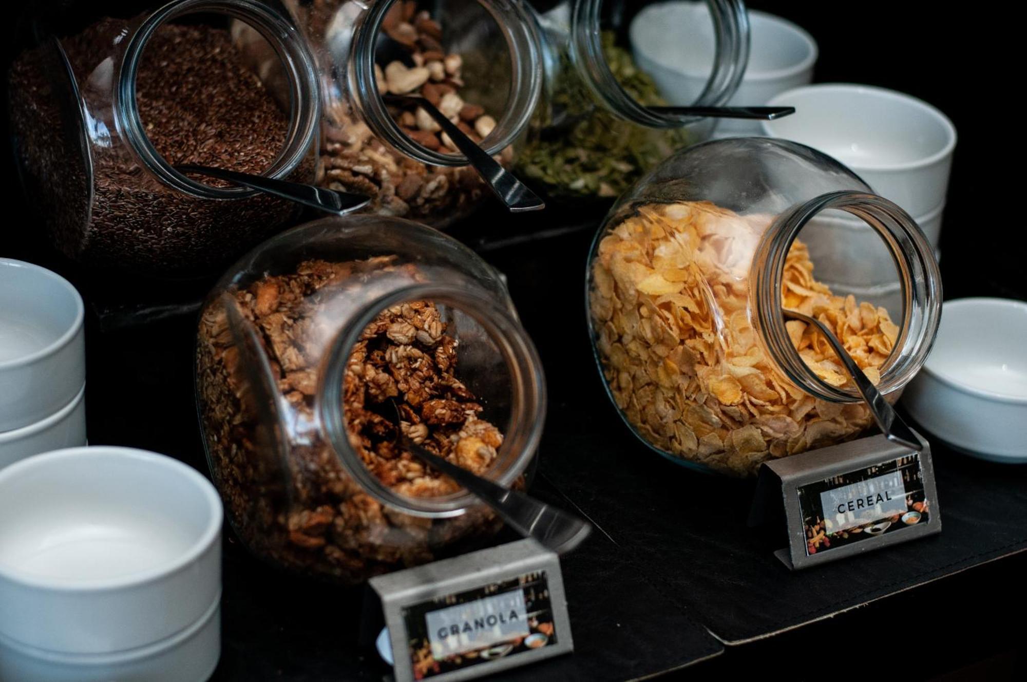 Sls Buenos Aires Puerto Madero Hotel Ngoại thất bức ảnh Cereal and granola