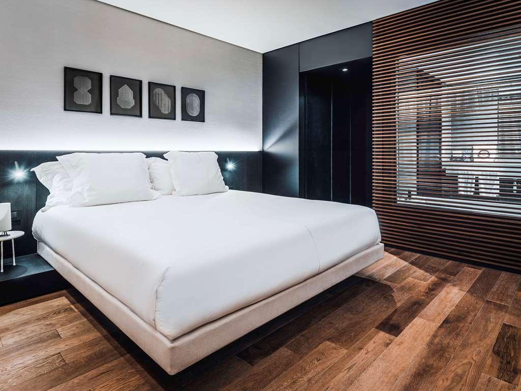 Sls Buenos Aires Puerto Madero Hotel Phòng bức ảnh A bedroom at the hotel